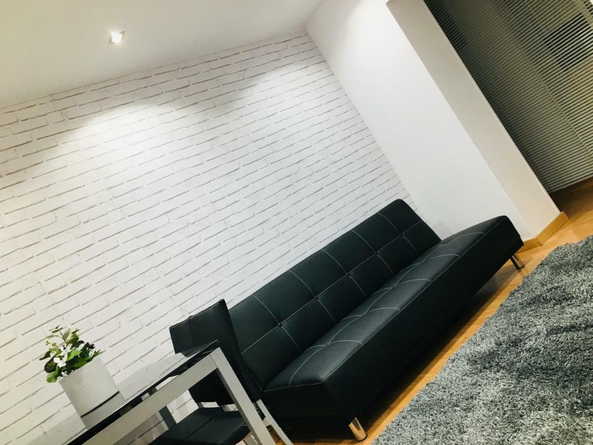 Apartamento Good Vibes Lägenhet Zaragoza Exteriör bild