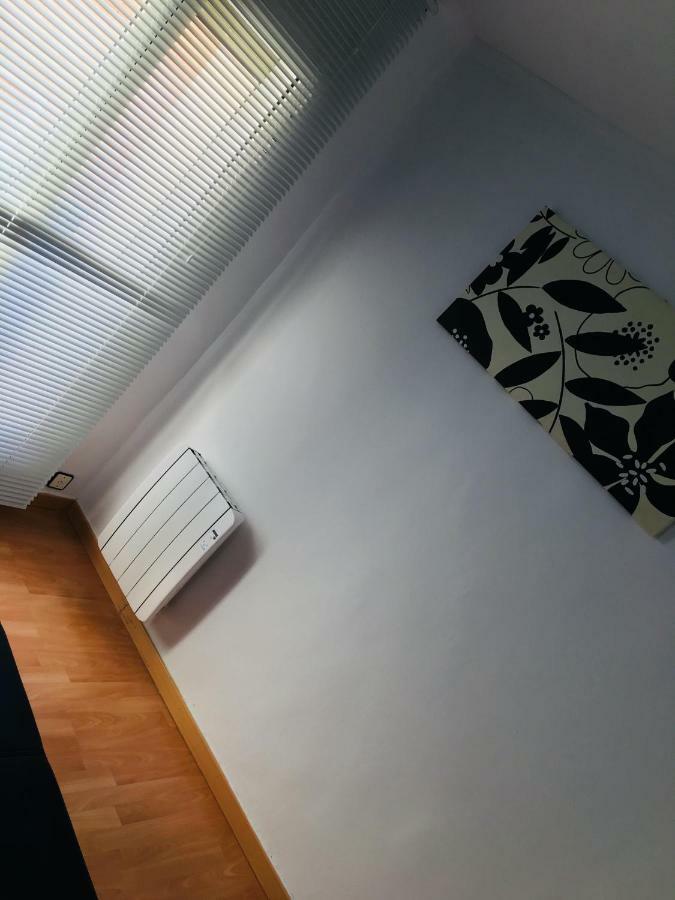 Apartamento Good Vibes Lägenhet Zaragoza Exteriör bild