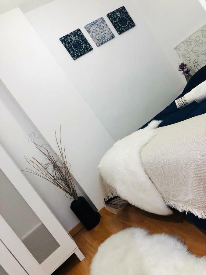 Apartamento Good Vibes Lägenhet Zaragoza Exteriör bild