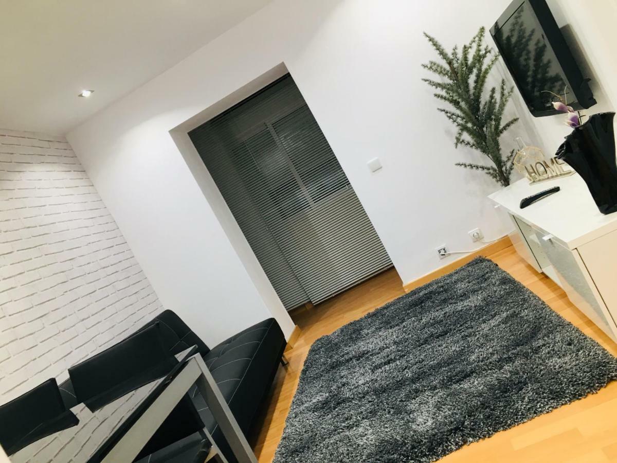 Apartamento Good Vibes Lägenhet Zaragoza Exteriör bild